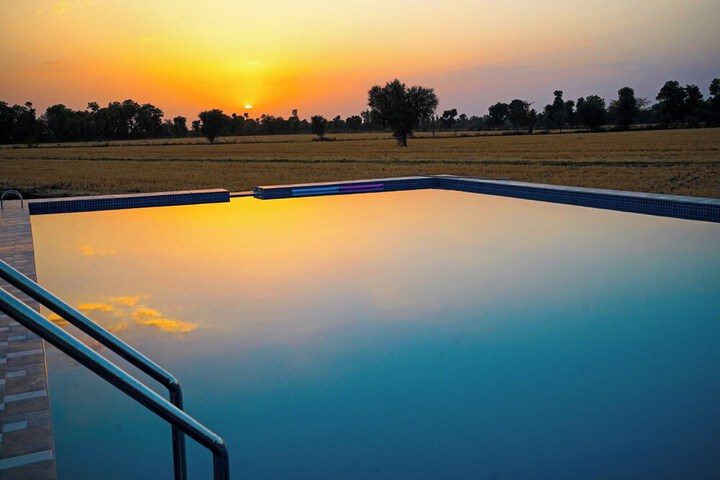 Pool 13 of 43