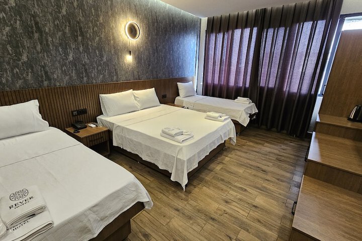 Room 13 of 39