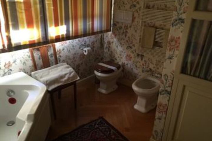Room 3 of 19