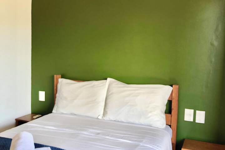 Room 4 of 97