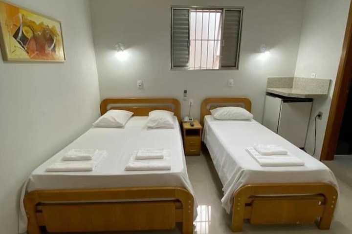 Room 8 of 32