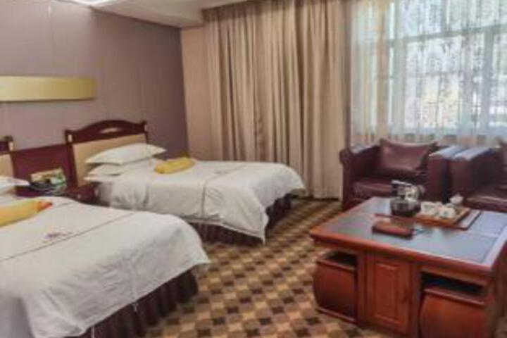Room 6 of 7