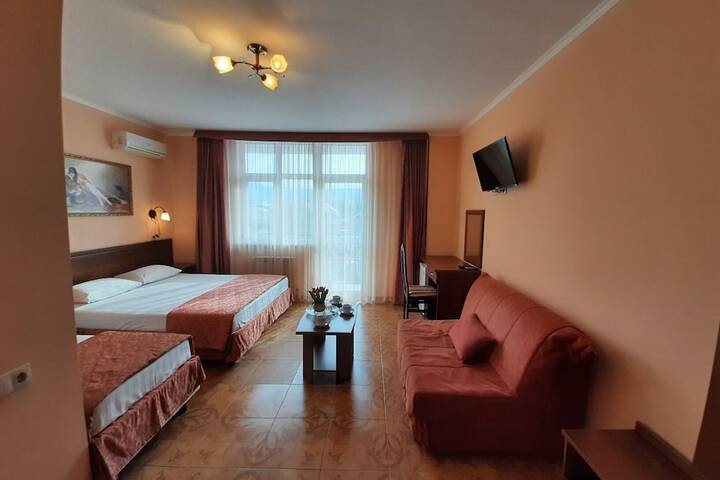 Room 6 of 6