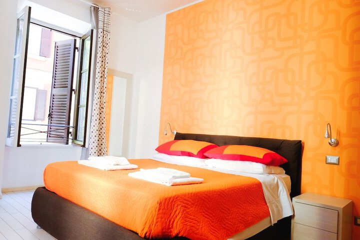 Room 18 of 29