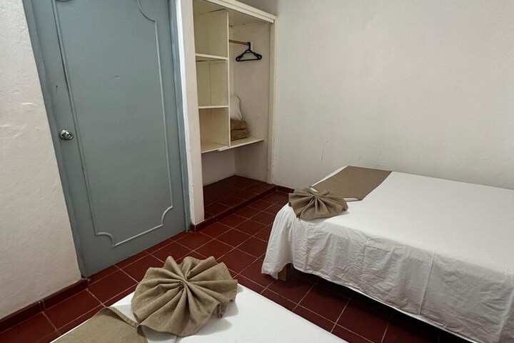 Room 12 of 26