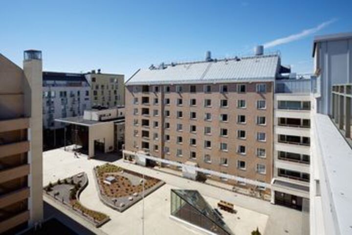 Hotel Entry