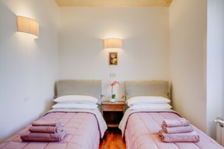 Room 40 of 53