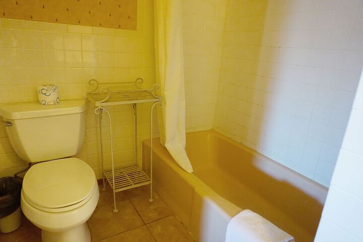 Room 46 of 89