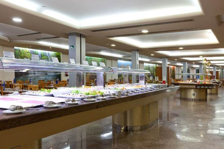 Dining 44 of 75