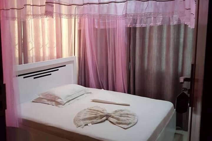 Room 10 of 20