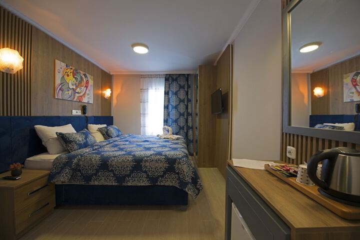 Room 8 of 58