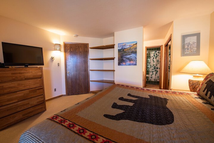 Room 9 of 29