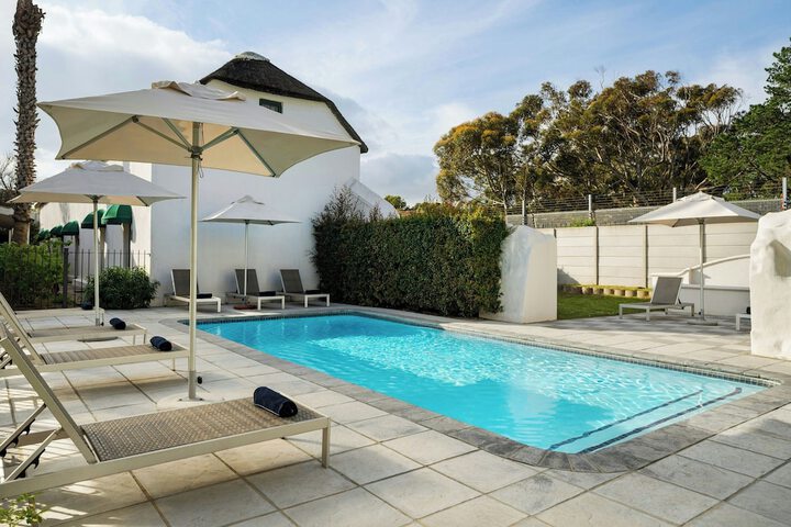 Pool Hotel