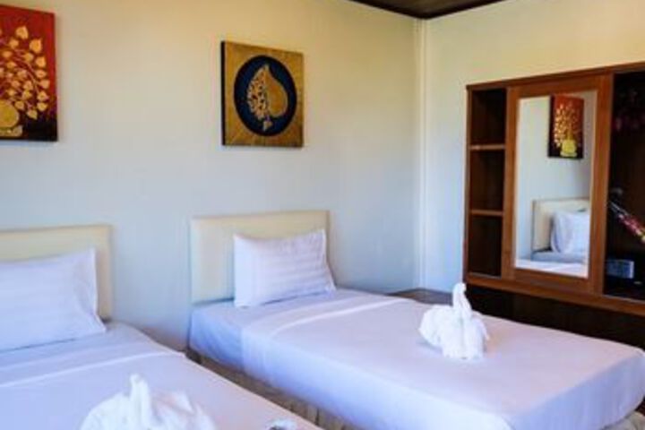 Room 35 of 65