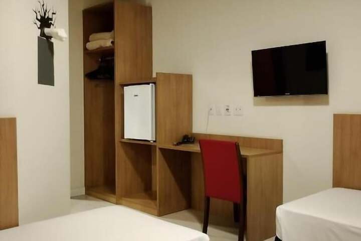 Room 12 of 50
