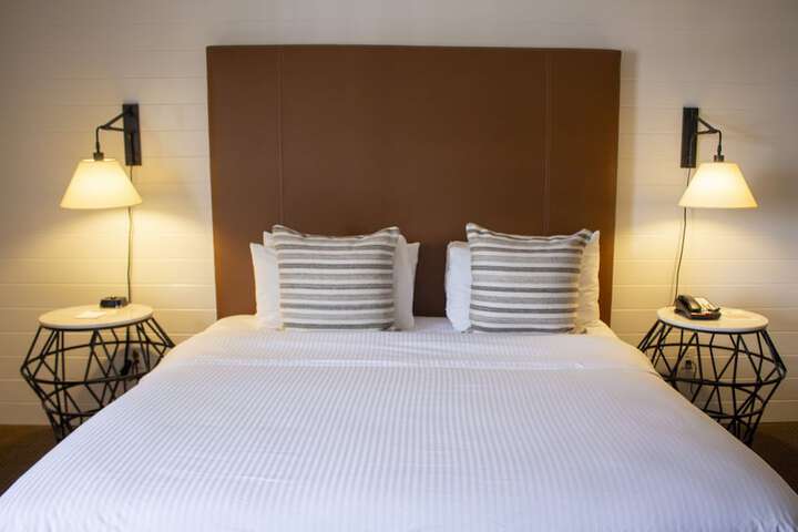 1 King Bed (2 of 3)
