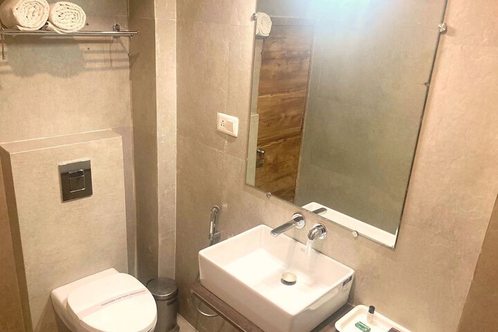 Room 4 of 31