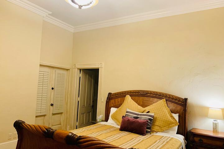 Room 8 of 95