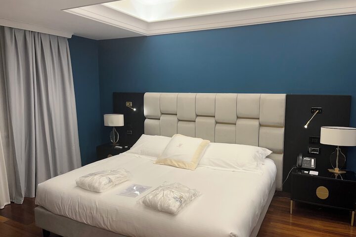 Room 46 of 86