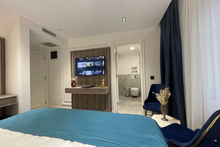 Room 32 of 127