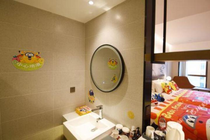 Maytour Hotel(Leather City Yintai City Store)