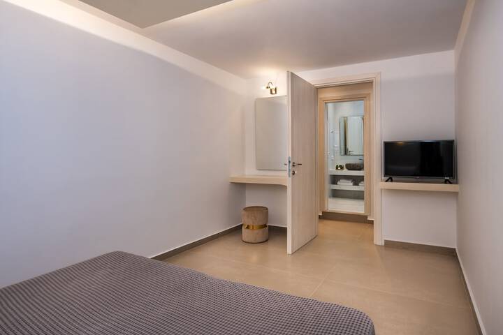 Room 6 of 116