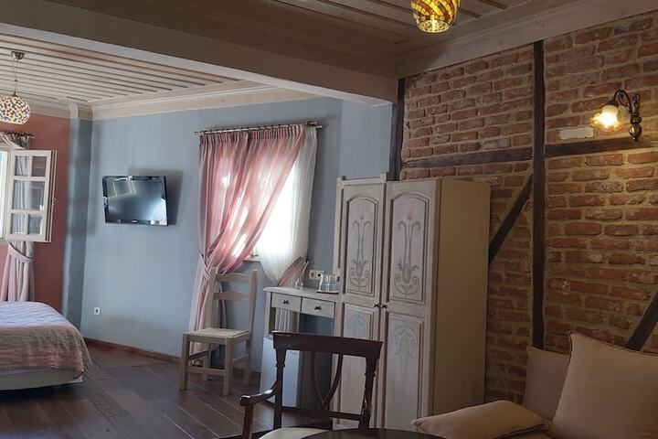 Room 45 of 446