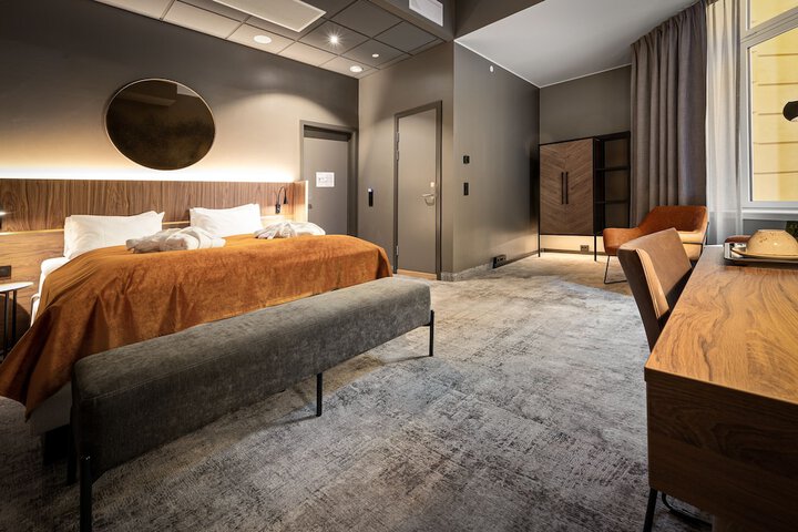 Room 32 of 87