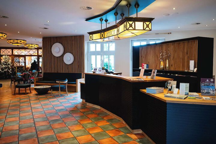 Guest Lobby