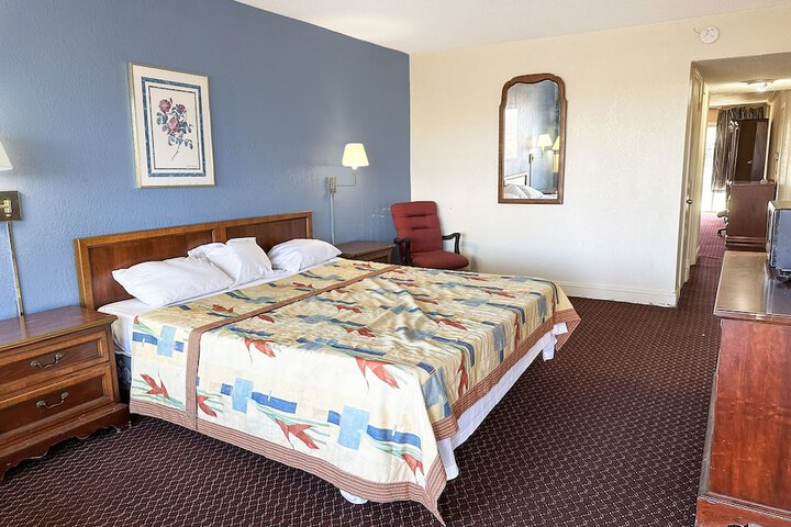 1 King Bed (39 of 44)