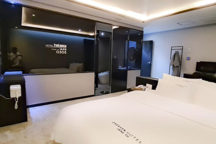 Room 62 of 89
