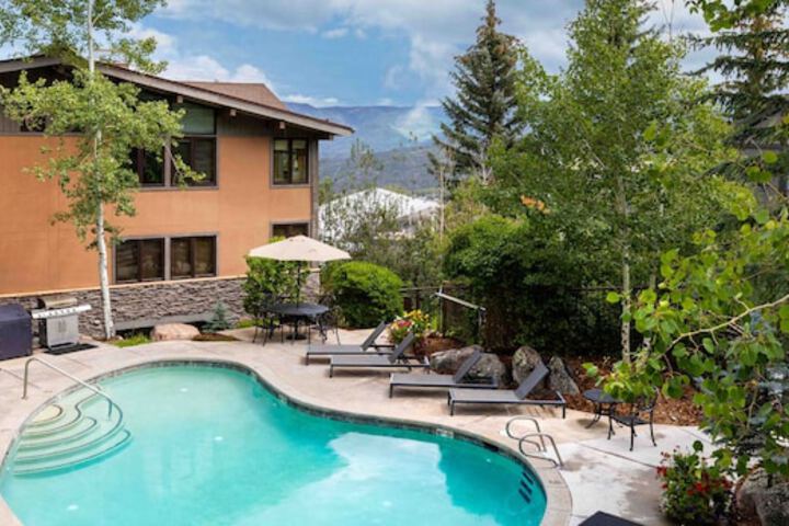 Hotel Exterior 81 of 81