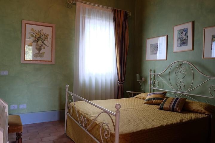 Room 8 of 21