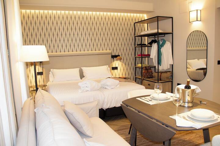 Room 9 of 45