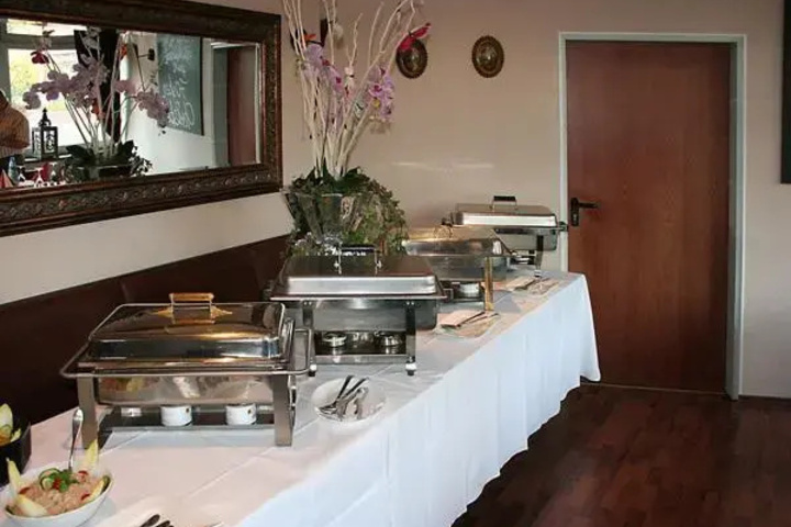 Dining 11 of 11