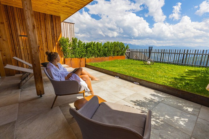 Sundeck 145 of 152