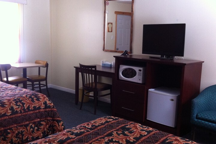 Room 2 of 62