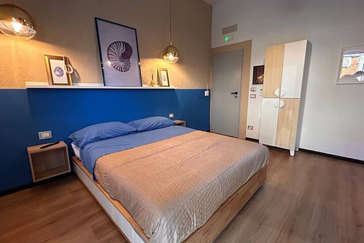 Room 5 of 37
