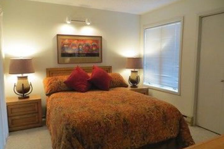 Room 8 of 27