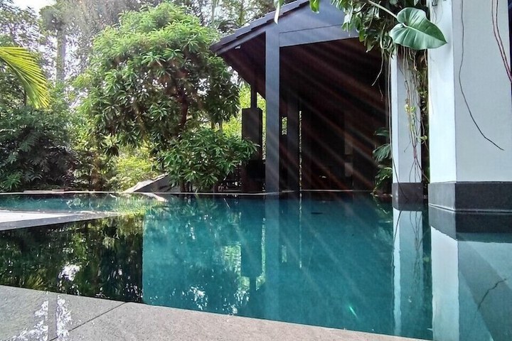 Pool 25 of 43