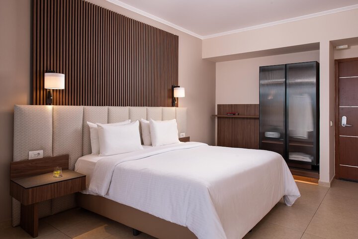 Room 42 of 283