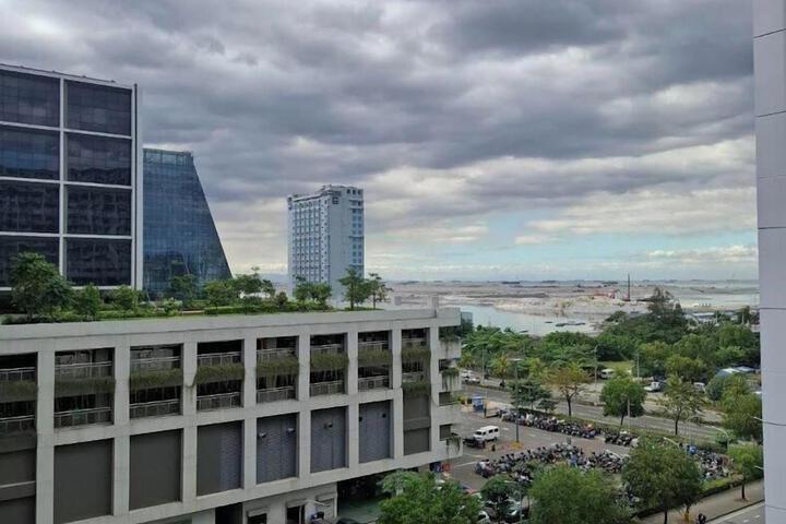 Shore 1 Tower C2 Unit 878