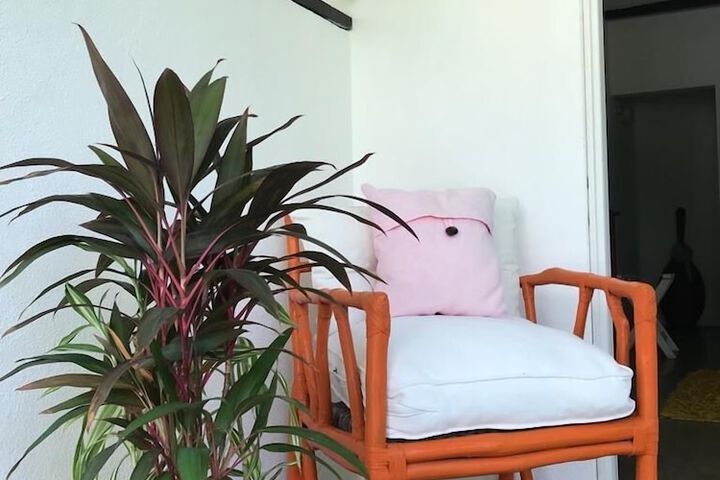Room 3 of 32