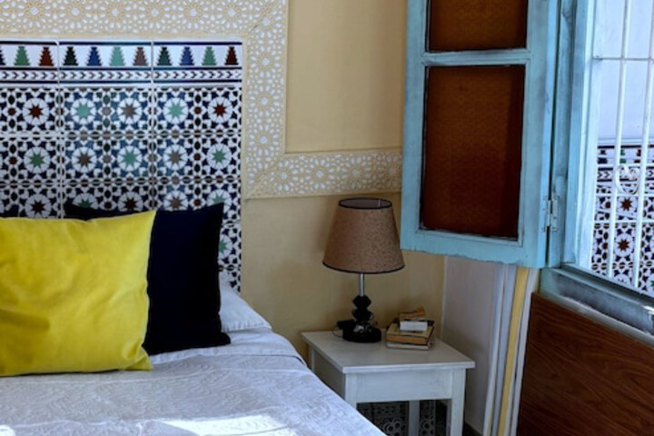 Room 16 of 48