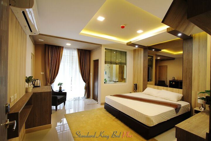 Room 5 of 79