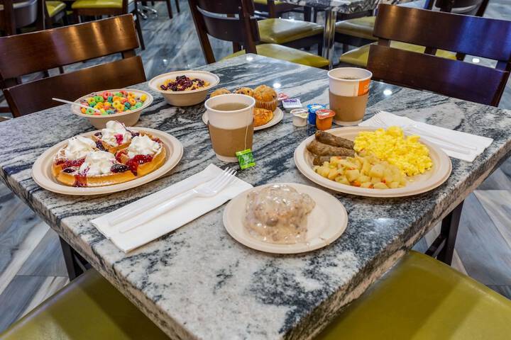Breakfast area
