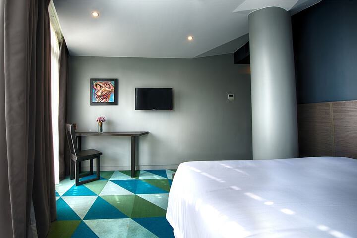 Room 7 of 72