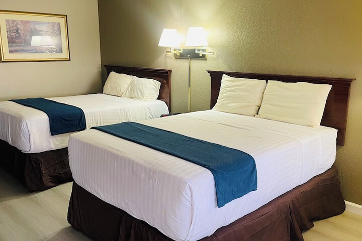 Room 7 of 24