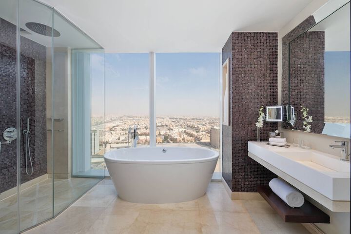 Room 51 of 120