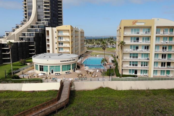 Peninsula Island Resort & Spa Beach Front Property at South Padre ...